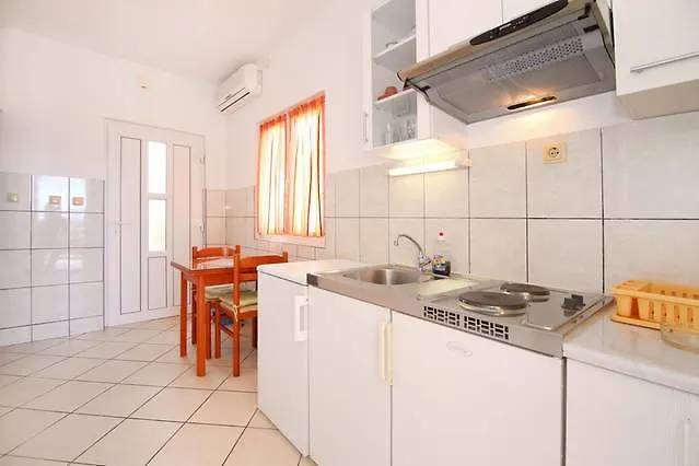 Villa Rosanda Apartments Τρογκίρ Κροατία