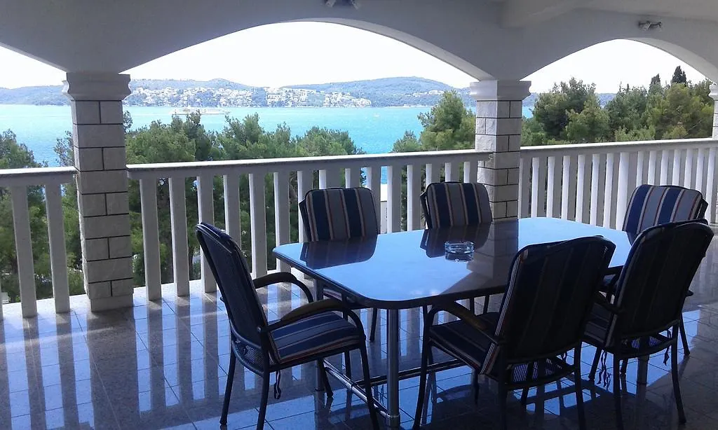 Villa Rosanda Apartments Τρογκίρ Κροατία
