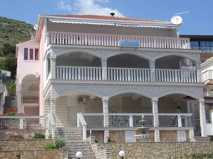 Villa Rosanda Apartments Τρογκίρ