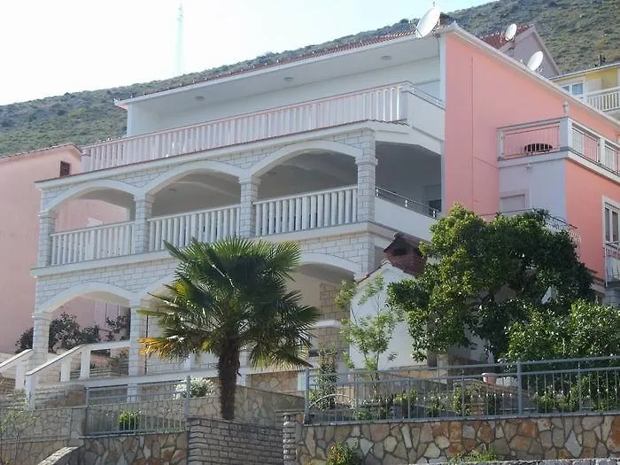 Villa Rosanda Apartments Τρογκίρ