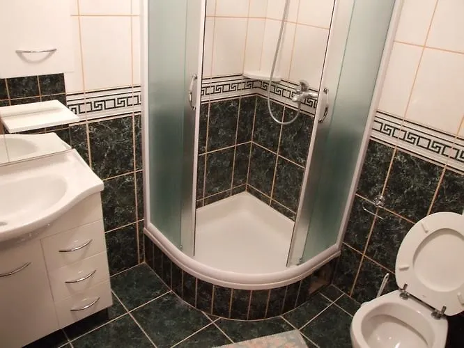 Villa Rosanda Apartments Τρογκίρ 0*,